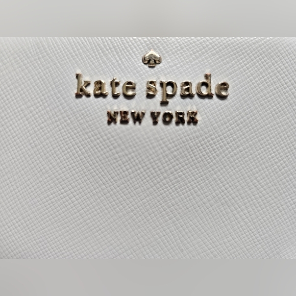 Kate Spade Saffiano Leather Zip Around Continental Wallet. Like New! - Picture 2 of 6